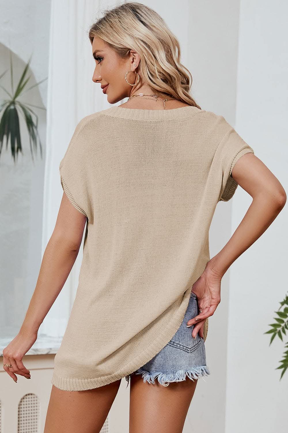 Vibrant v-neck color block tee - Love Salve